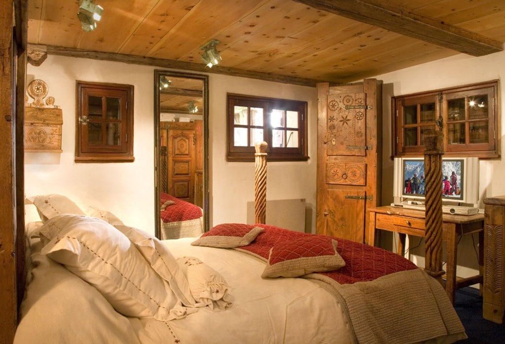 Chalet les trolles location chalet luxe spa privatif cheminée Suite avec jacuzzi romantique chamonix