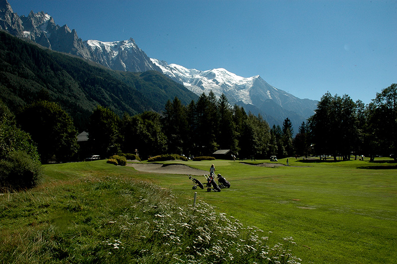 L'hôtel Les Chalets de Philippe se situe à 5 min du golf de Chamonix Mont-Blanc